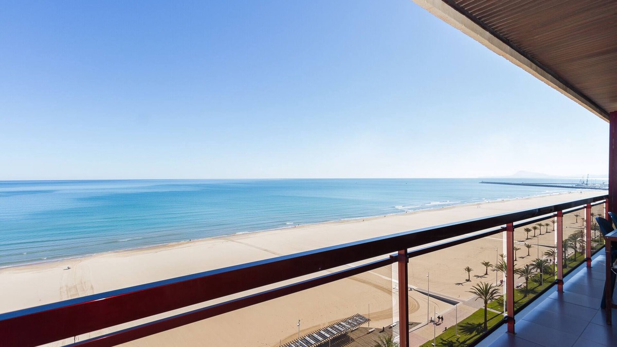 Grau i Platja Apartment | LUXURY APARTMENT APARTMENT 11 with direct views of the sea, sunrises live.