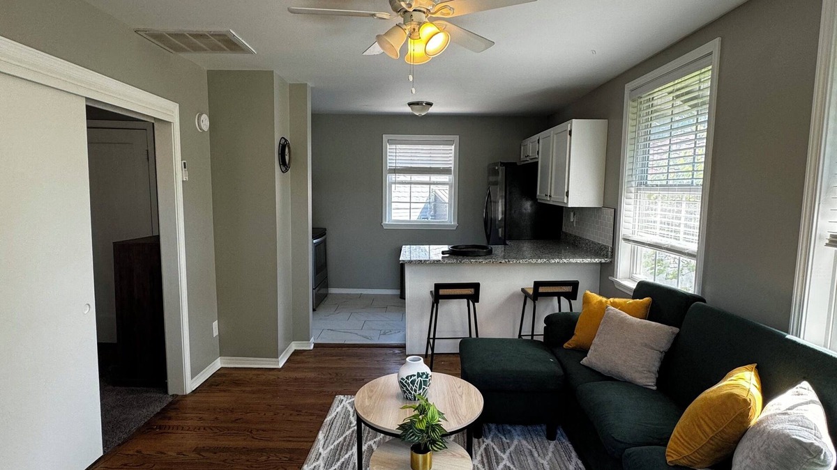 Maple Ridge Apartment | Luxury apartment in Historic Maple Ridge, 5 min from downtown.