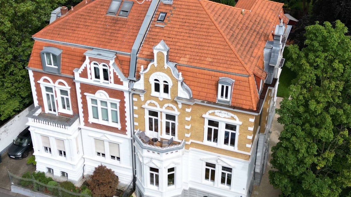 Lindenthal Apartment | Luxury apartment in listed old villa 300m² garden, Cologne-Lindenthal