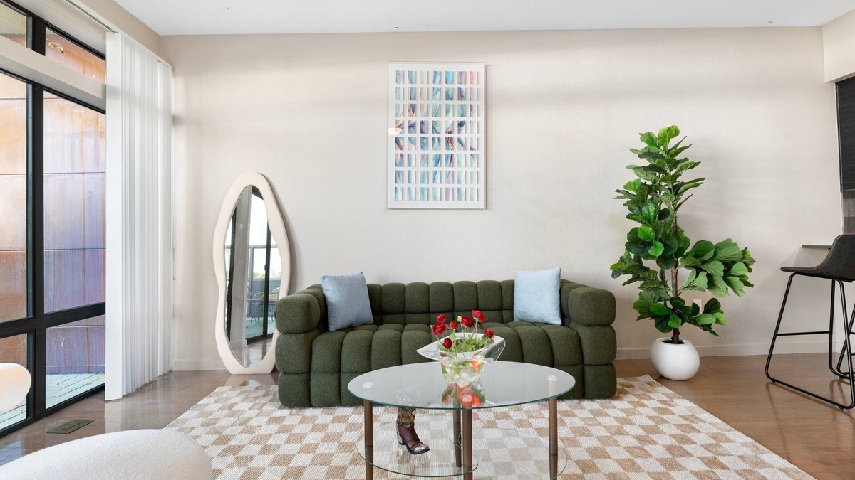 Evans Churchill Apartment | Luxury apartment in Roosevelt Row Art District - 5 min from Sky Harbor Airport