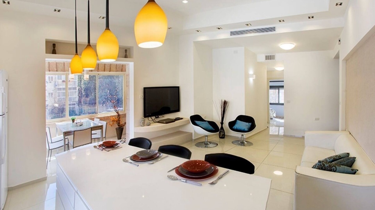 Emek Refaim Apartment | Luxury apartment in the heart of the German colony