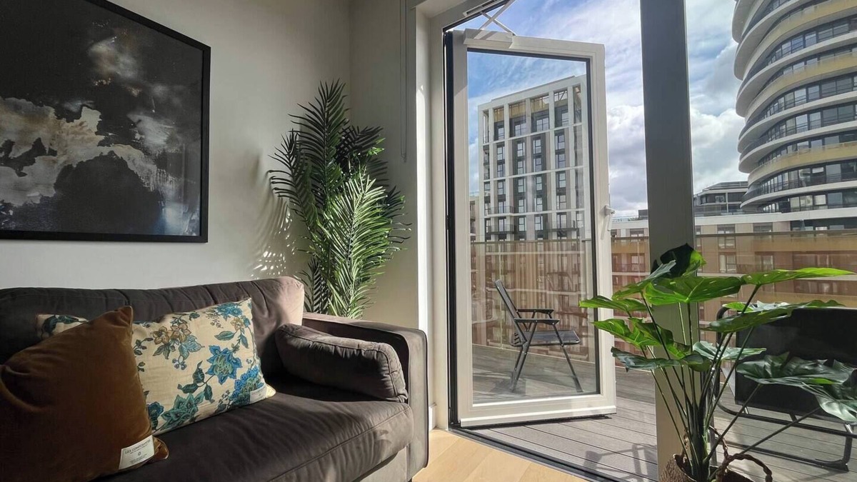 Notting Dale Apartment | luxury apartment in white city