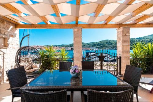 Vela Luka Apartment | Luxury Apartment Marina View No 1