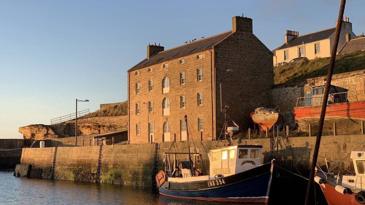 Burghead House | Luxury Apartment Overlooking The Harbour, The Bay And The Moray Firth
