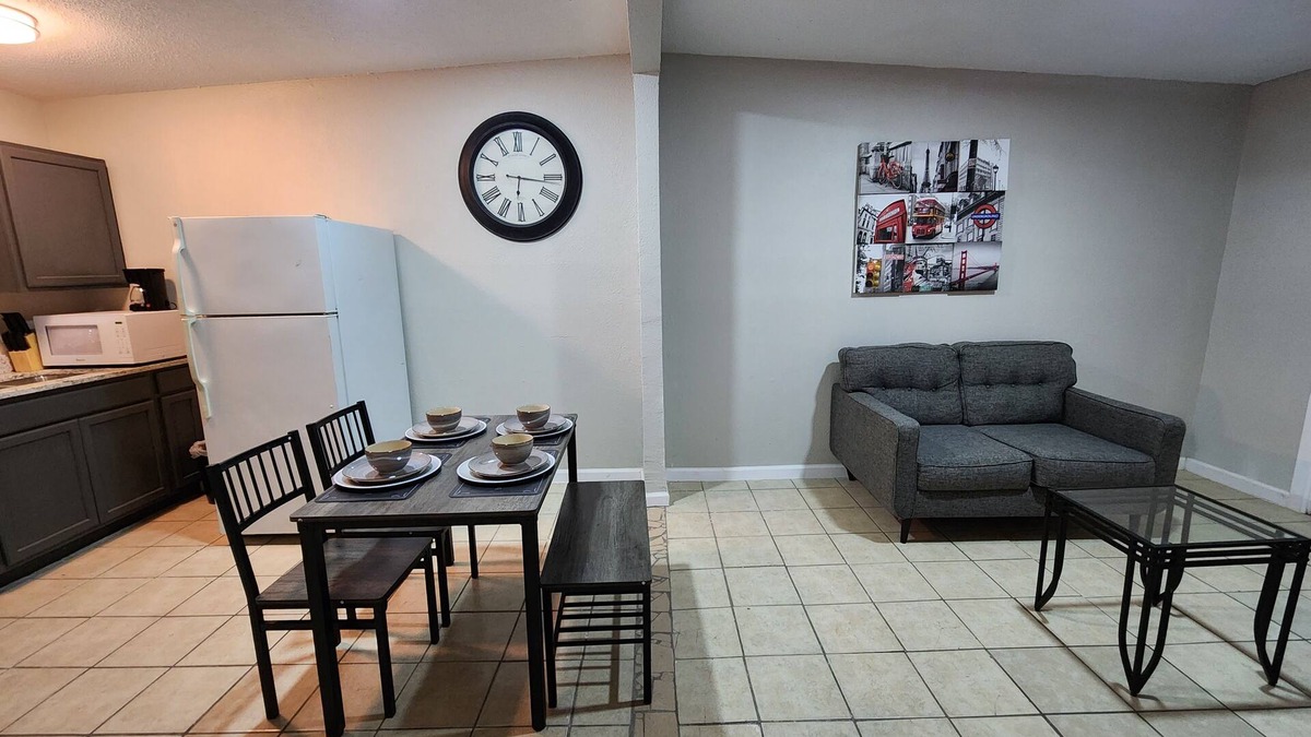 Biggs Field Apartment | Luxury Apartment Suite 2
