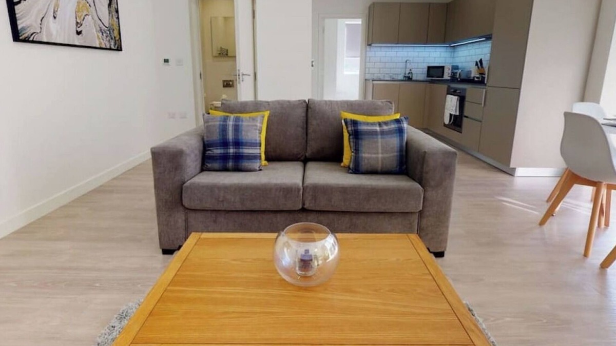 Stevenage Apartment | Luxury Apartment - Town Centre North Stevenage
