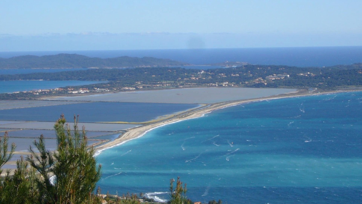 Hyeres Apartment | Luxury apartment very 'decor' facing the islands, breathtaking sea view, air conditioning