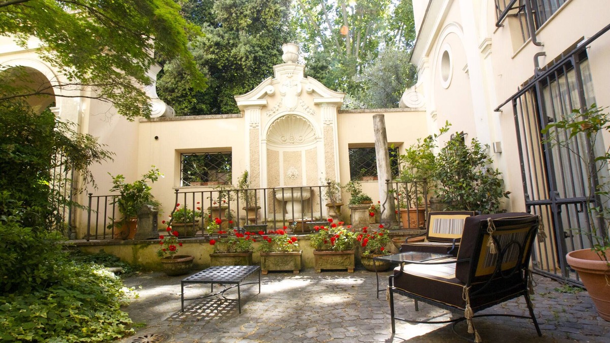 Rione VII Regola Apartment | Luxury apartment Via Giulia with private garden