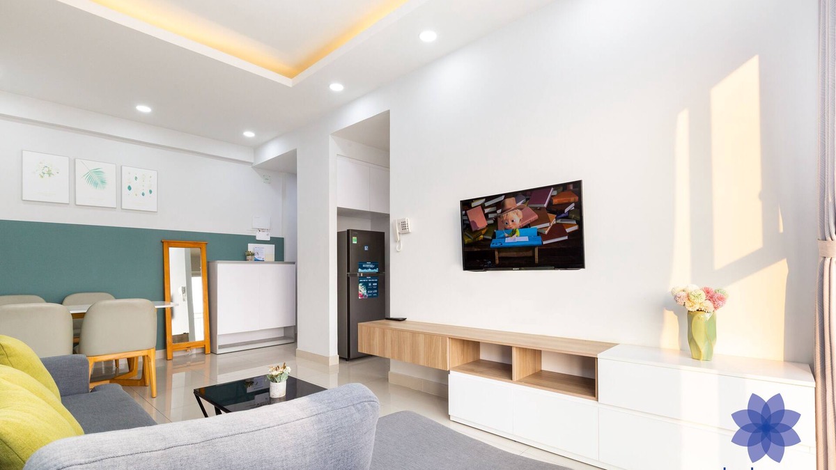 Phu Nhuan Apartment | Luxury Apartment With Free Pick-up Airport; Free Gym & Pool