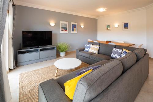 Atalaia Apartment | Luxury apartment with free use of pool, gym and spa