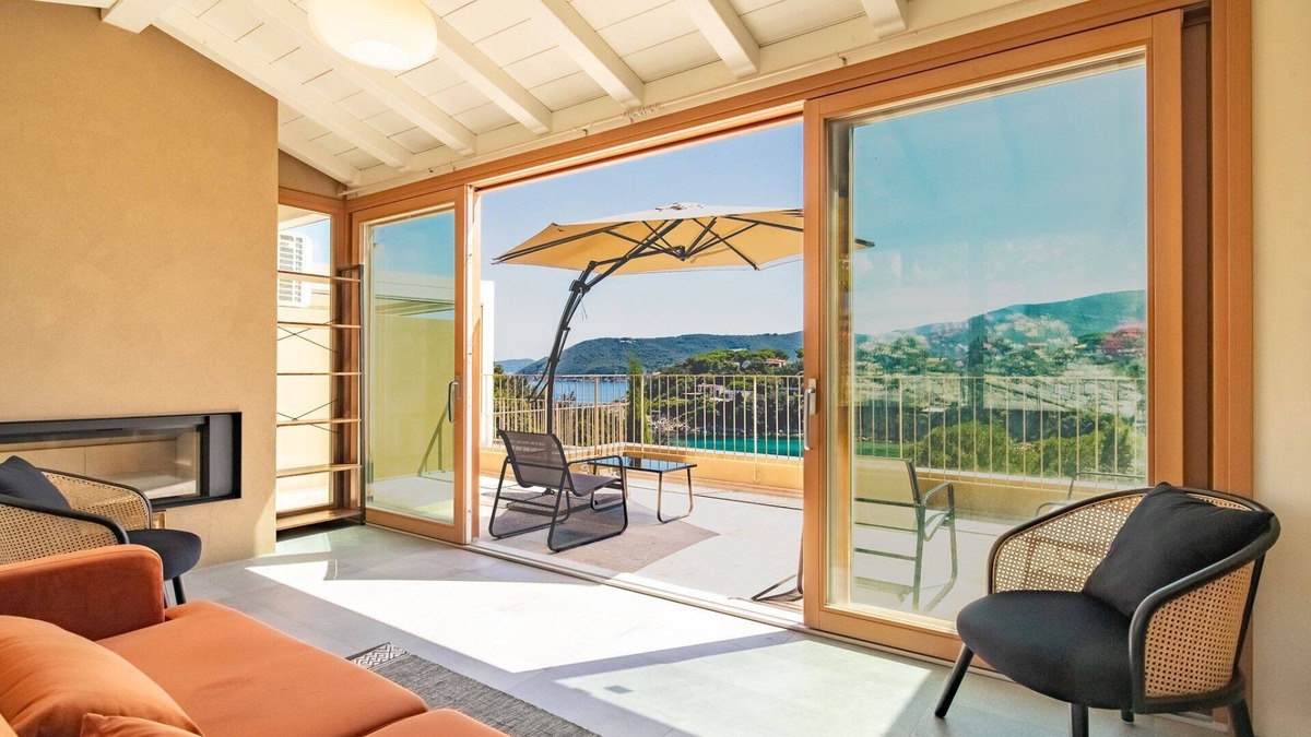 Procchio House | Luxury apartment with private access to the sea