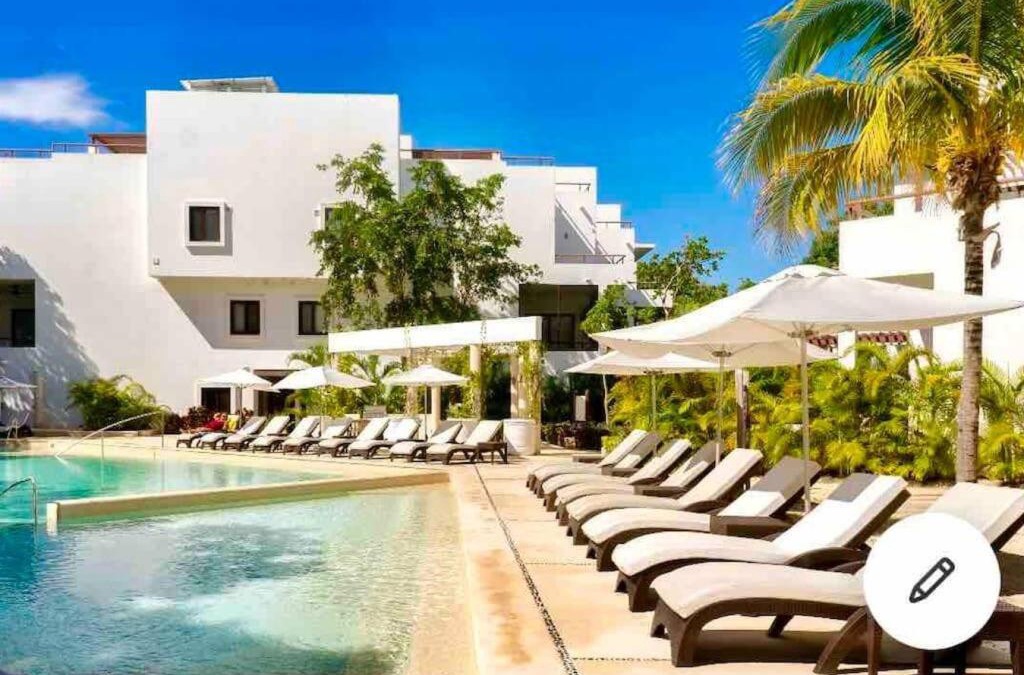 Akumal Apartment | Luxury Apartment with M Benz and & Driver Included