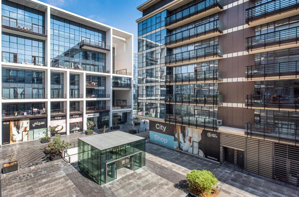 Al Wasl Apartment | Luxury Apartment with Pool, Patio & Gym in City Walk By ĀYA Boutique