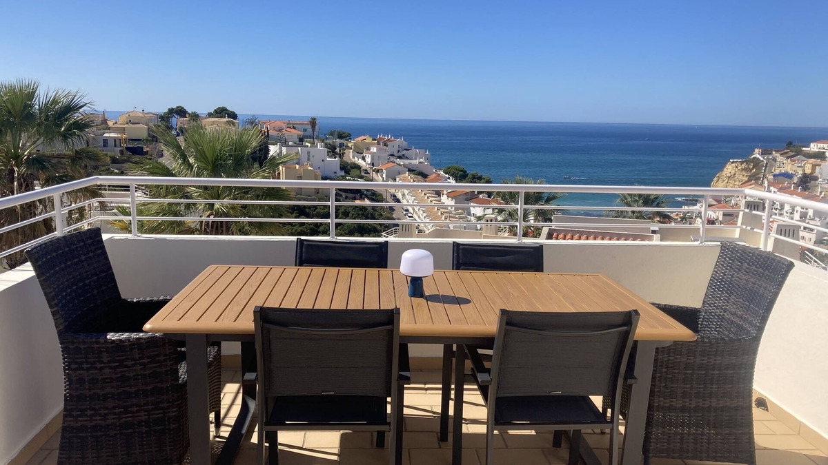 Carvoeiro Apartment | Luxury apartment with fab. sea views & exclusive, private roof terrace with BBQ.