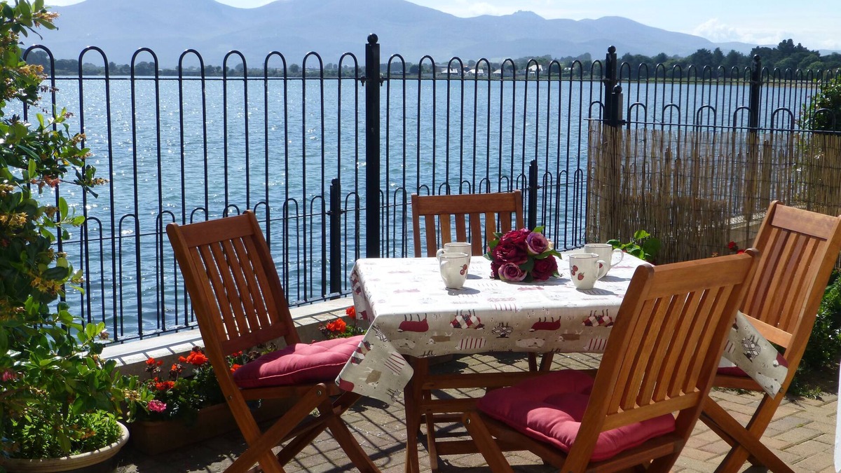 Newcastle Apartment | Luxury Apartment with Spectacular Mountain and Sea Views, The Quay, Dundrum