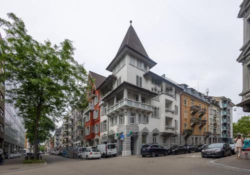 Sihlfeld Apartment | Luxury Apartments by Livingdowntown