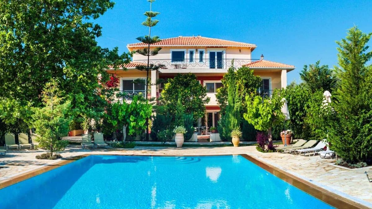 Lefkada Town Apartment | Luxury Apartments close to the beach and near the town Lefkas Blue Residence 4
