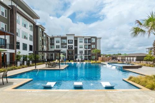 Stony Ridge North Apartment | Luxury Apartments Near Airport