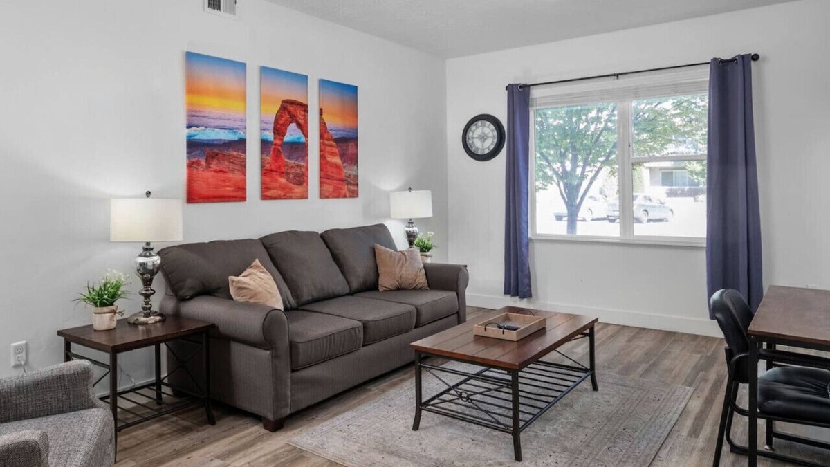 Sunset Heights Apartment | Luxury Apt Next to UVU