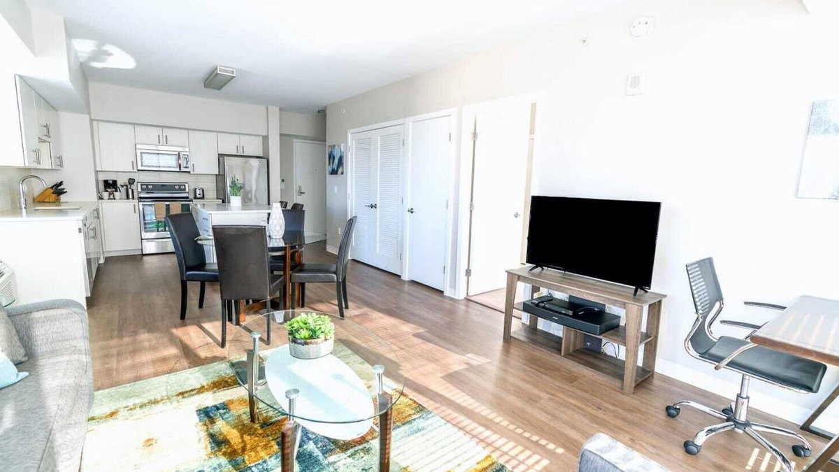 Downtown Apartment | Luxury Apt with High End Amenities