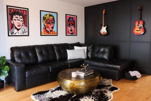 Pointe-Saint-Charles Apartment | Luxury Artist Condo In Montreal