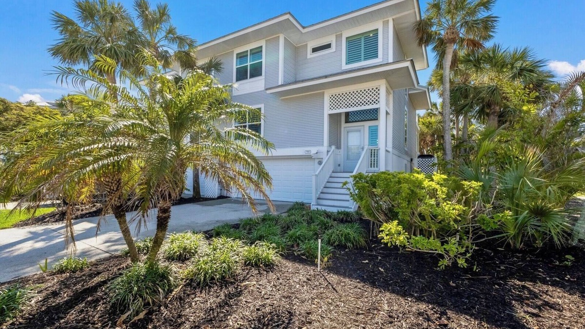 Boca Grande House | Luxury at Boca Bay B-799 Beach View 3-bedroom, 3-bath townhome in beautiful Boca Grande