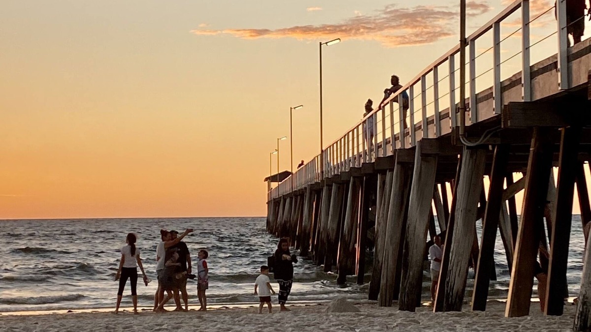 Grange Apartment | Luxury at the beach! Sea City at Grange.
