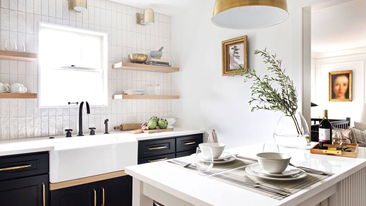 Avondale House | Luxury Avondale Guest House, Walk to Shops