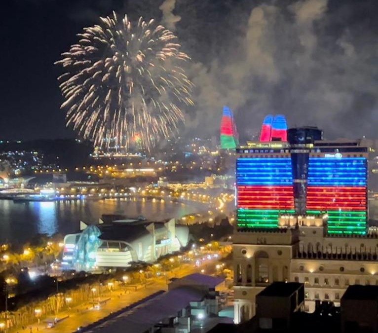 Baku Apartment | Luxury Baku center Apt