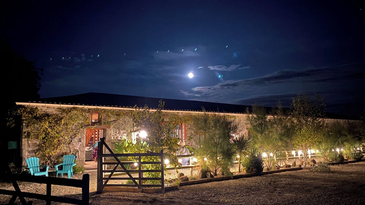 Le Bernard House | Luxury barn, close to the sea, beaches, water parks and forest.Quite , FREE WIFI