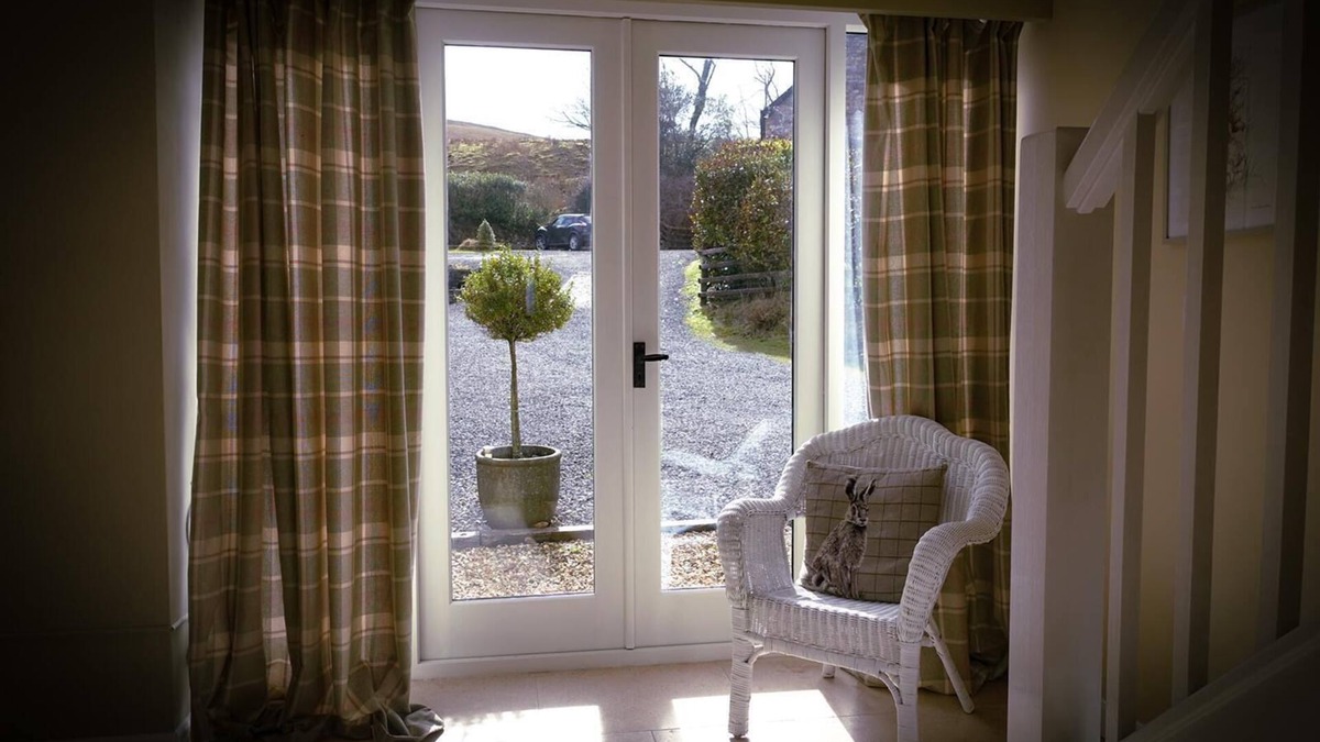 Llangadog Cottage | Luxury barn conversion Ramblers Retreat
