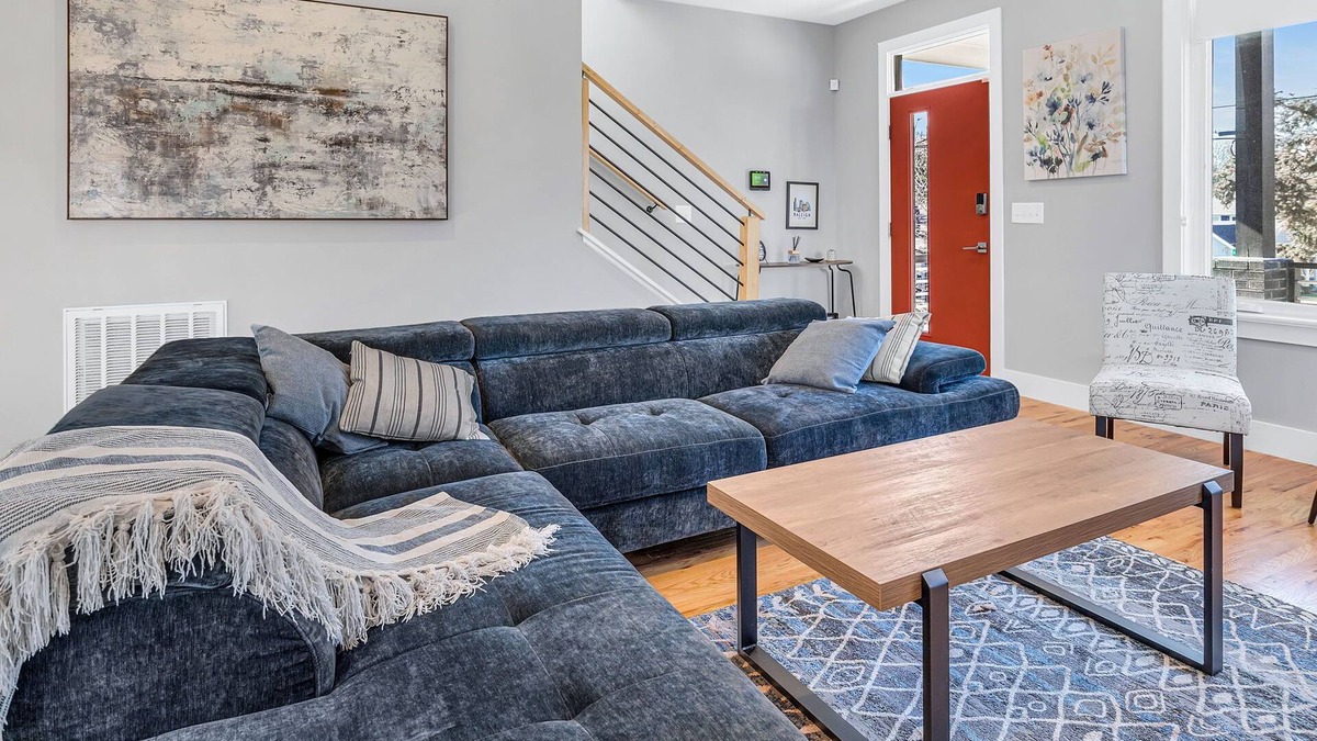 Downtown House | Luxury Bauhaus - Downtown Raleigh