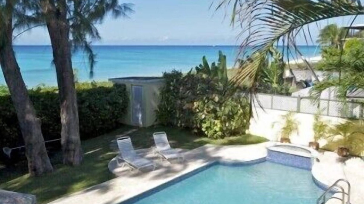 Brighton Apartment | Luxury Beach Apartments with lovely Harbor view