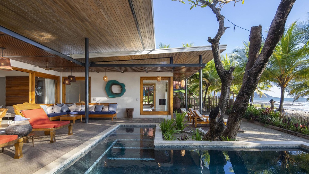 Carmen Villa | Luxury Beachfront Villa in Akoya