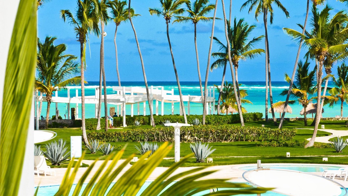 El Cortecito Condo | Luxury Beach Front Condo with Ocean View, All the Necessary Accessories and More