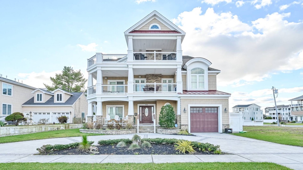 A-Zone House | Luxury Beach Front Estate With Pool & Hot Tub Sleeps 16