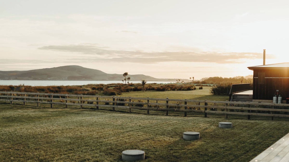Colac Bay House | Luxury Beach House in Colac Bay/Riverton