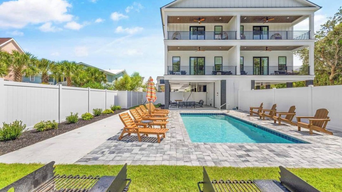Long Bay Estates House | Luxury Beach House w/Access to Remote Beach