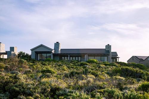 Gansbaai Villa | Luxury Beach House in Romansbaai Estate