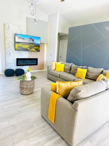 Rotonda Lakes House | Luxury beach house W/HeatedPool