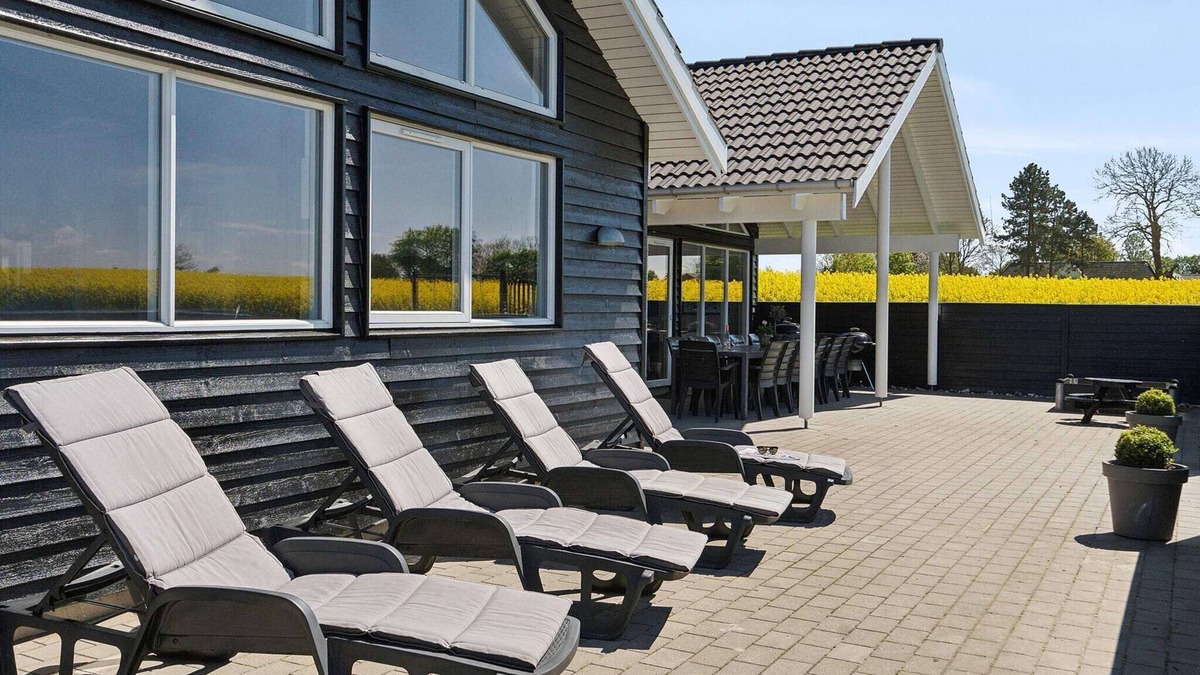 Skastrup House | Luxury Beach House with Pool - By Traum Ferienwohnungen