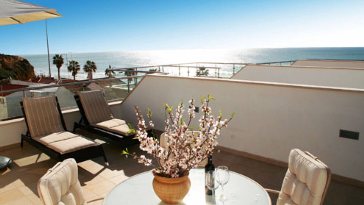 Olhos D'Agua Apartment | Luxury Beach-side Apartment with Swimming Pool and Beautiful Sea Views