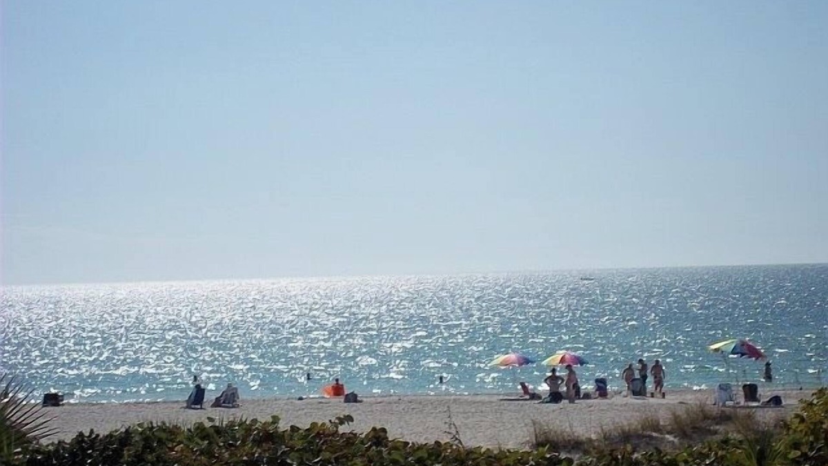 Holmes Beach Condo | Luxury Beachfront Condo with Elevator