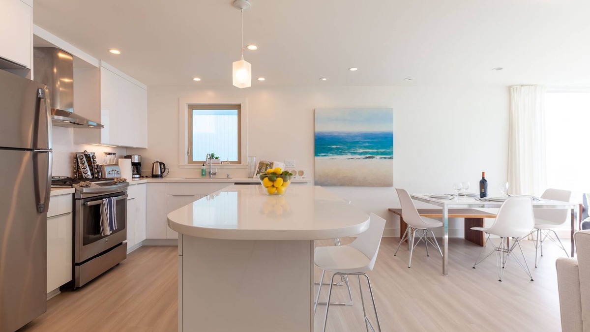 Sharp Park Apartment | Luxury Beachfront Condo (2)