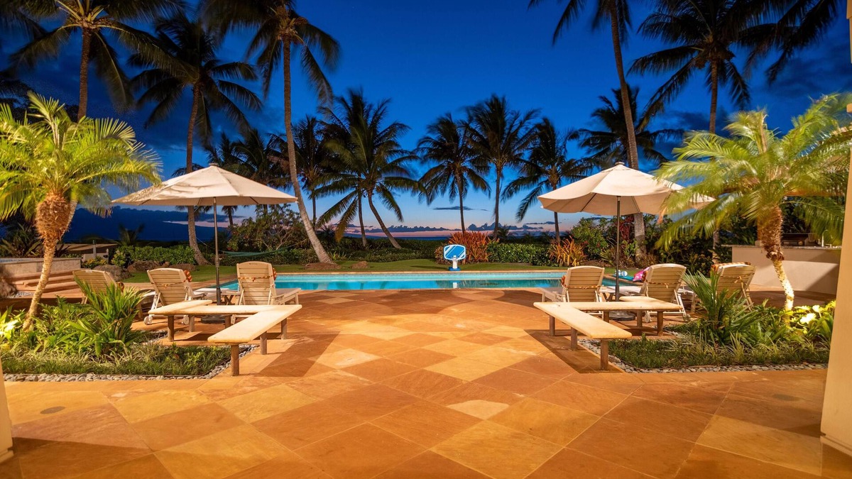Kaanapali House | Luxury, Beachfront- Ka'anapali Beach, Pool & Hot Tub!
