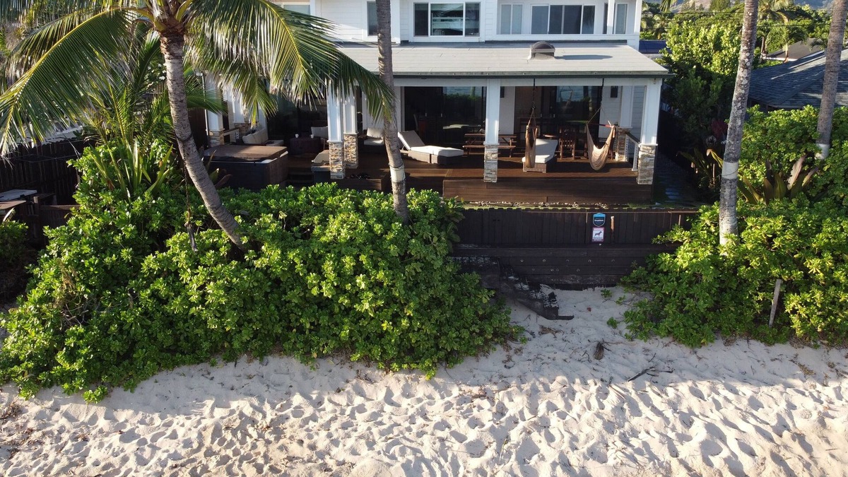 Mokuleia House | Luxury Beachfront Retreat on Oahu's North Shore - 5 Bedrooms and Ocean Views