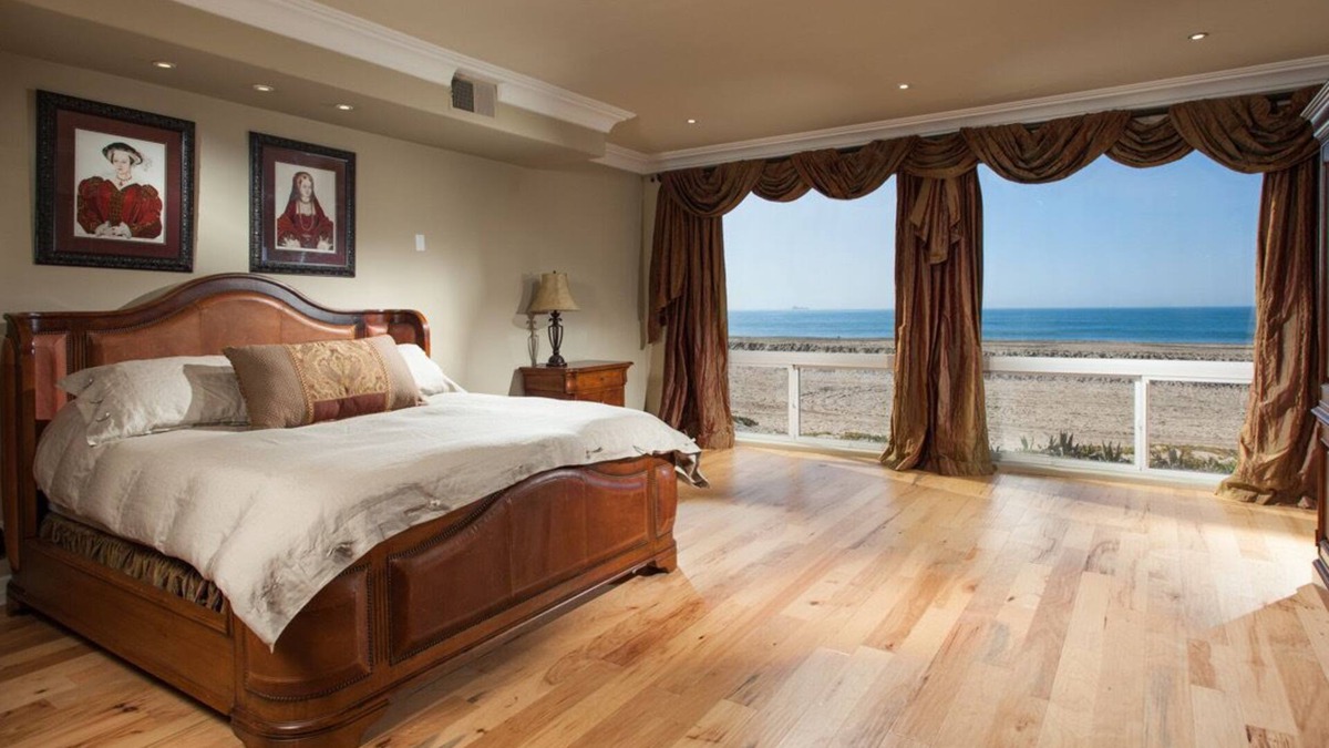 Sunset Beach House | Luxury Beachfront Home