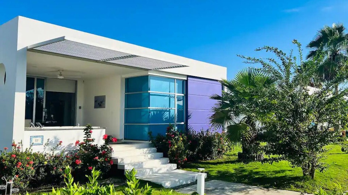 Tubara Villa | Luxury Beachfront Villa with Jacuzzi near Cartagena