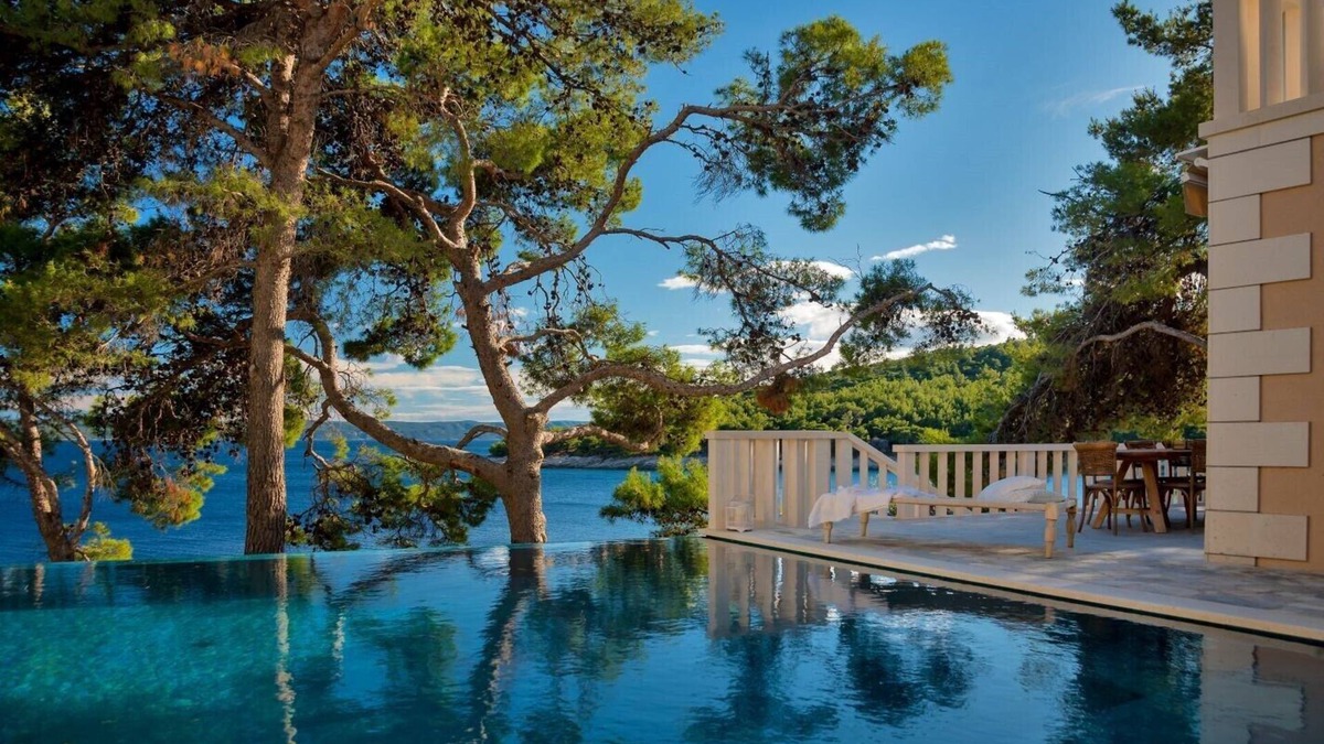 Selca Villa | Luxury Beachfront Villa Brac Bliss with private pool at the beach on Brac Island - Sumartin