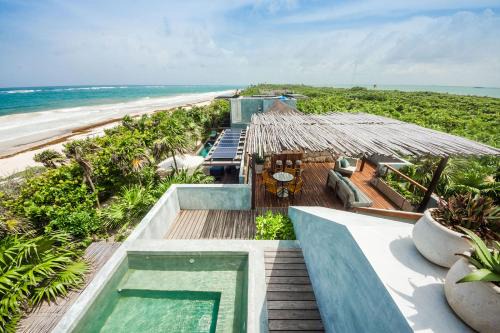 Zona Hotelera House | luxury beachfront villa in Sian Kaan